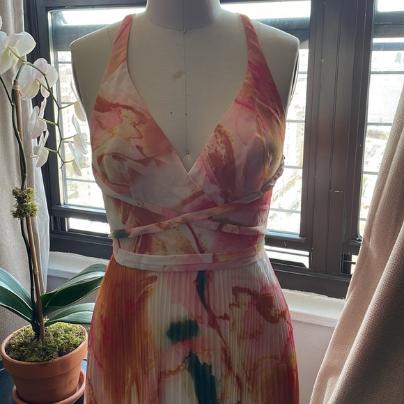 Laundry by Shelli Segal long dress. Size 6 - Picture 2 of 4